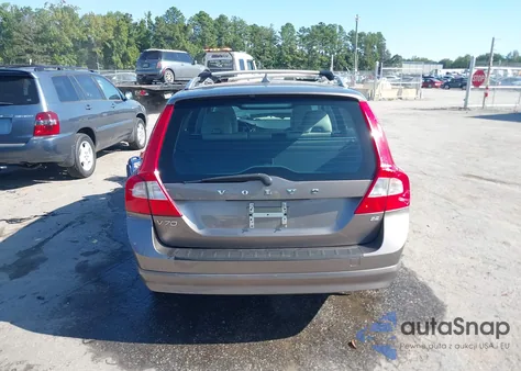 2010 Volvo V70 3.2/3.2 R-Design z USA, uszkodzony, nr VIN YV1982BW4A1127188